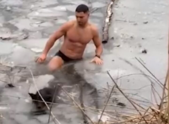 OBOŽAVAĆETE HRABROG RUSA: Skočio u hladnu reku da spasi prijatelja, a sad je postao ljubimac žena (VIDEO)