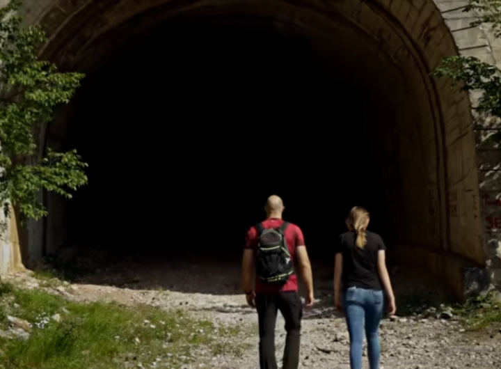 KAO DA JE VREME STALO: Kako danas izgleda ozloglašeni tunel iz filma "Lepa sela lepo gore"? (VIDEO)