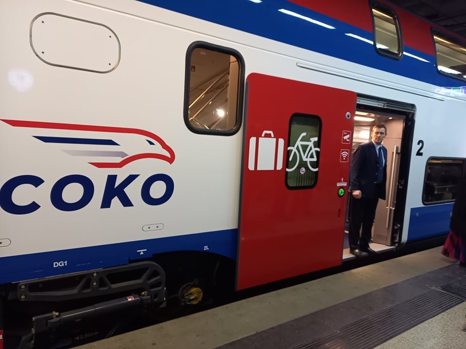 "SOKO" STIGAO U ŽELEZNIŠKU STANICU: Brzi voz od Beograda do Novog Sada za POLA SATA (FOTO)