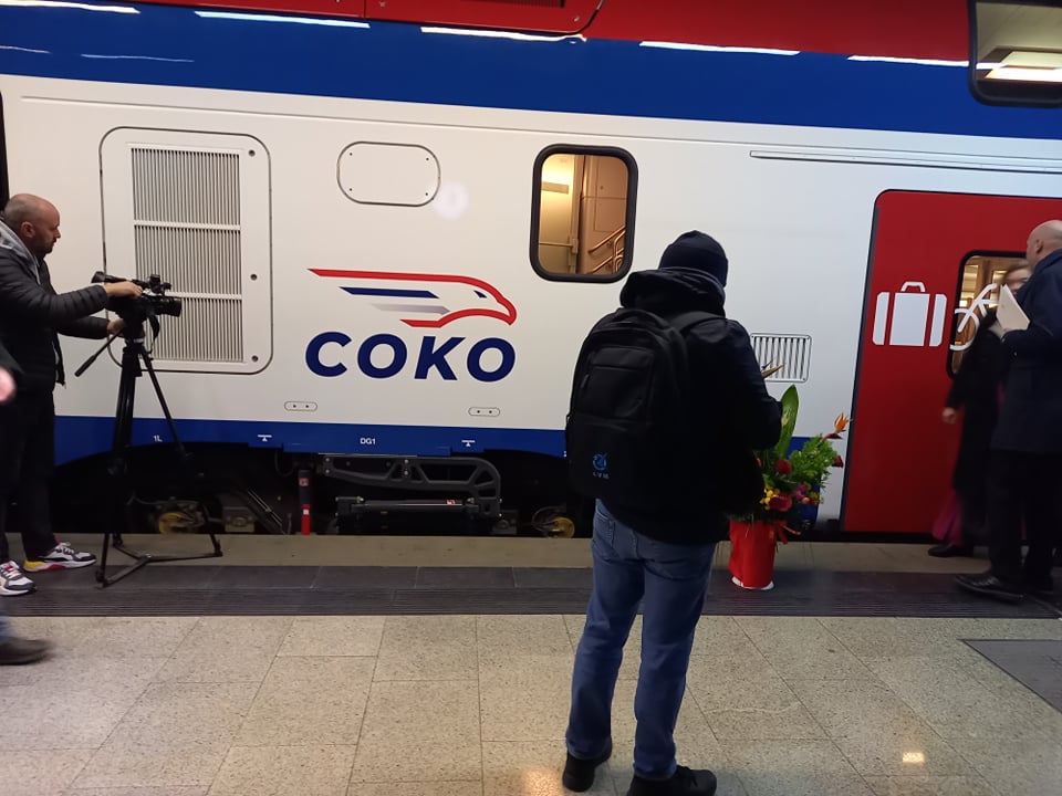 "SOKO" STIGAO U ŽELEZNIŠKU STANICU: Brzi voz od Beograda do Novog Sada za POLA SATA (FOTO)