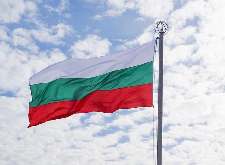 BUGARSKI PREMIJER "PODNOSI ŽRTVU KAO PRIMER: Pozvao sunarodnike da doniraju jednu platu za oružje Ukrajini