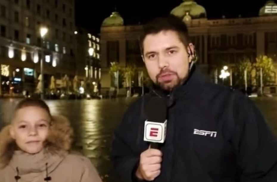 SRPSKI DEČAK HIT NA INTERNETU: Brazilski novinar ga pitao o meču Srbije - ovakav odgovor nije očekivao! (VIDEO)